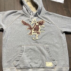 American Eagle Gray Hoodie, gently used, excellent condition. Thick/warm/Cozy